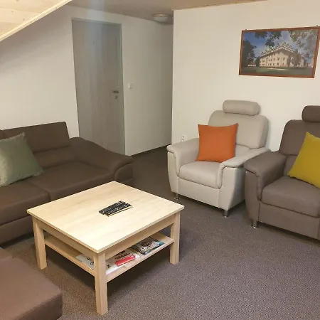 民宿 Benatky U Litomysle *